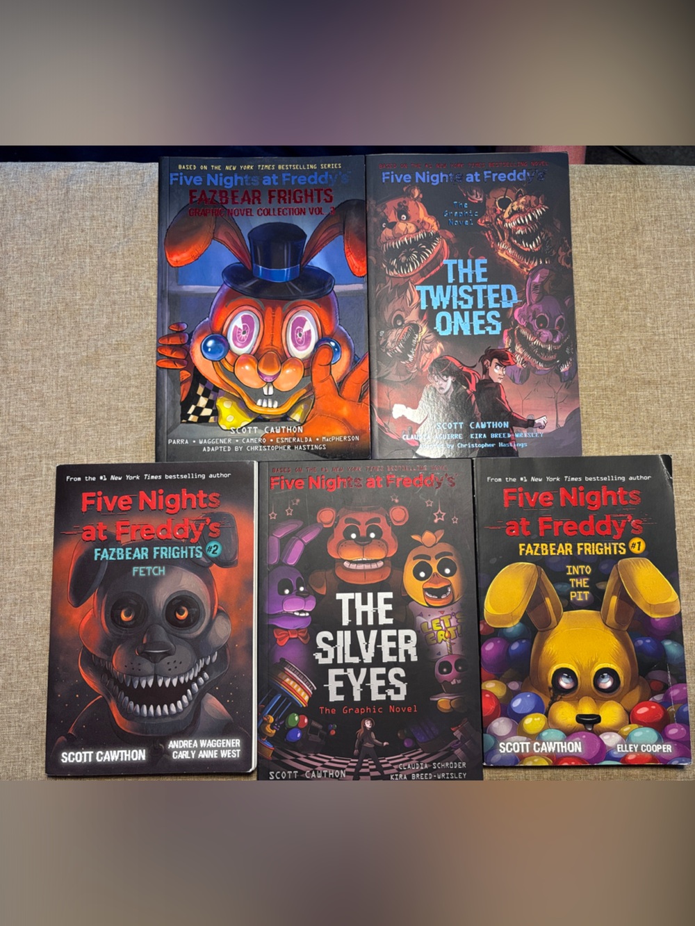 Five Nights at Freddy's Graphic Novel Bundle - Black Cover Artwork